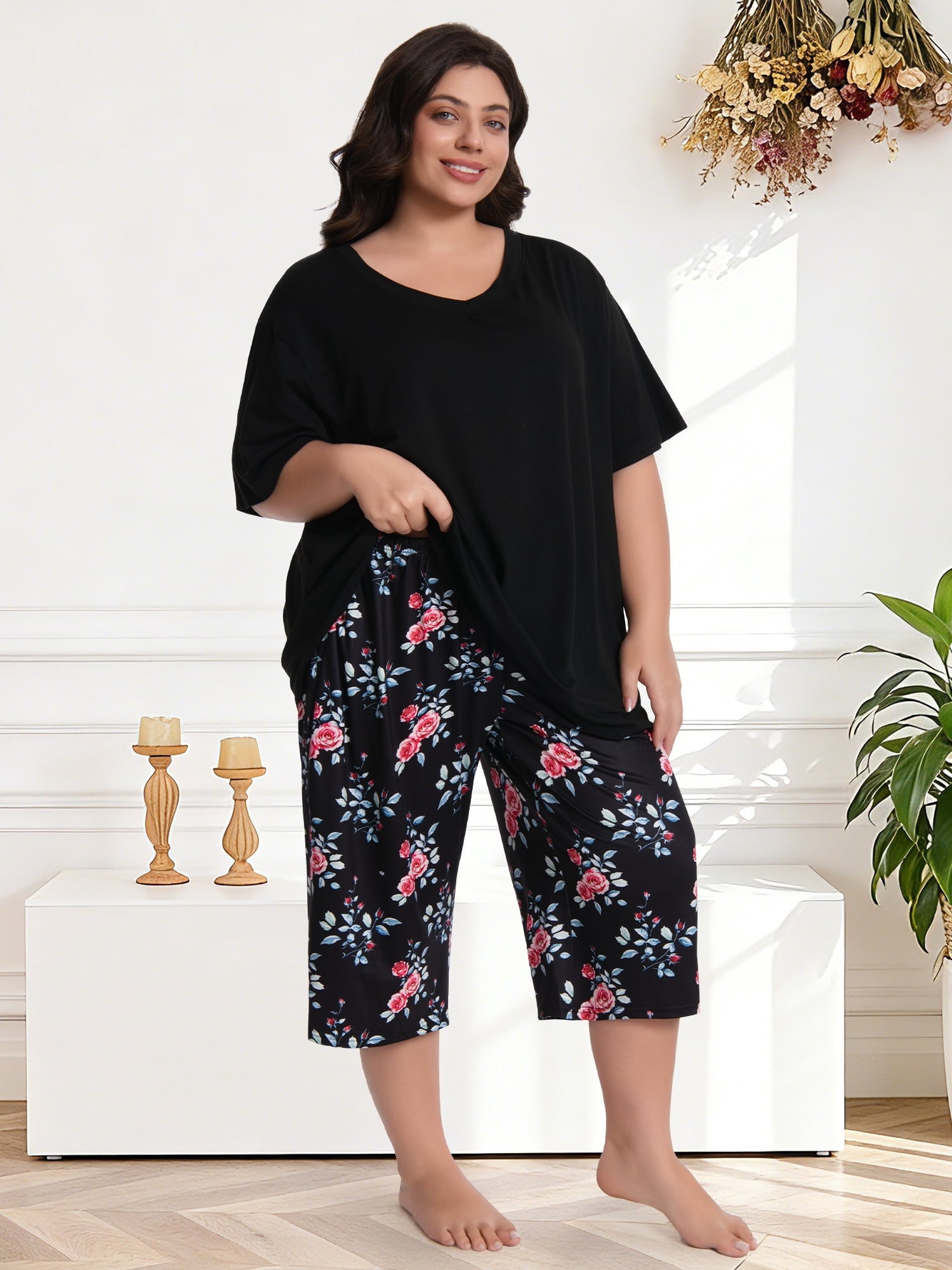 Homlouue Plus Size Womens Pajama Sets,V-Neck Sleepwear Top&Capri Printed Pants with Pockets,2 Piece Womens Lounge Set(4XL,Black)